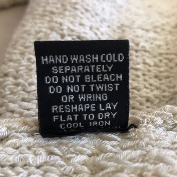 BCBG MAXAZRIA SWEATER - Picture 11 of 11